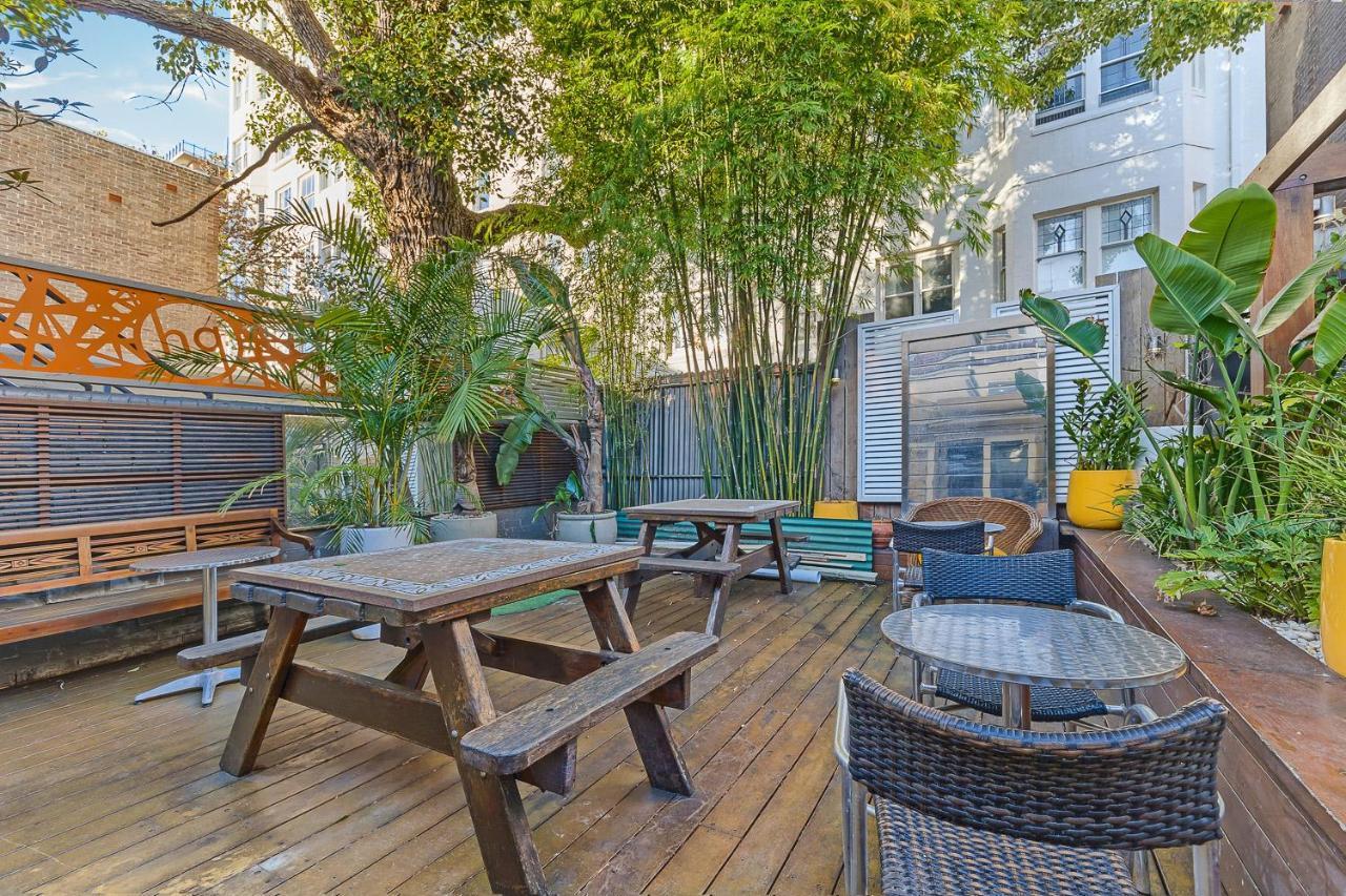 Hostel London Plane Backpackers Sydney Exterior foto