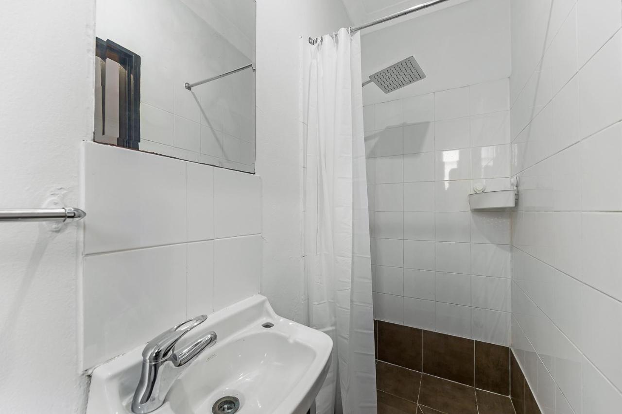 Hostel London Plane Backpackers Sydney Exterior foto