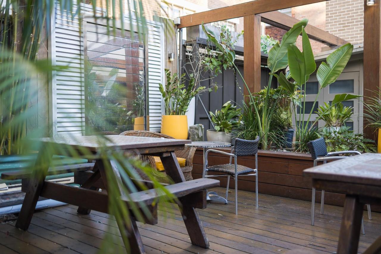 Hostel London Plane Backpackers Sydney Exterior foto